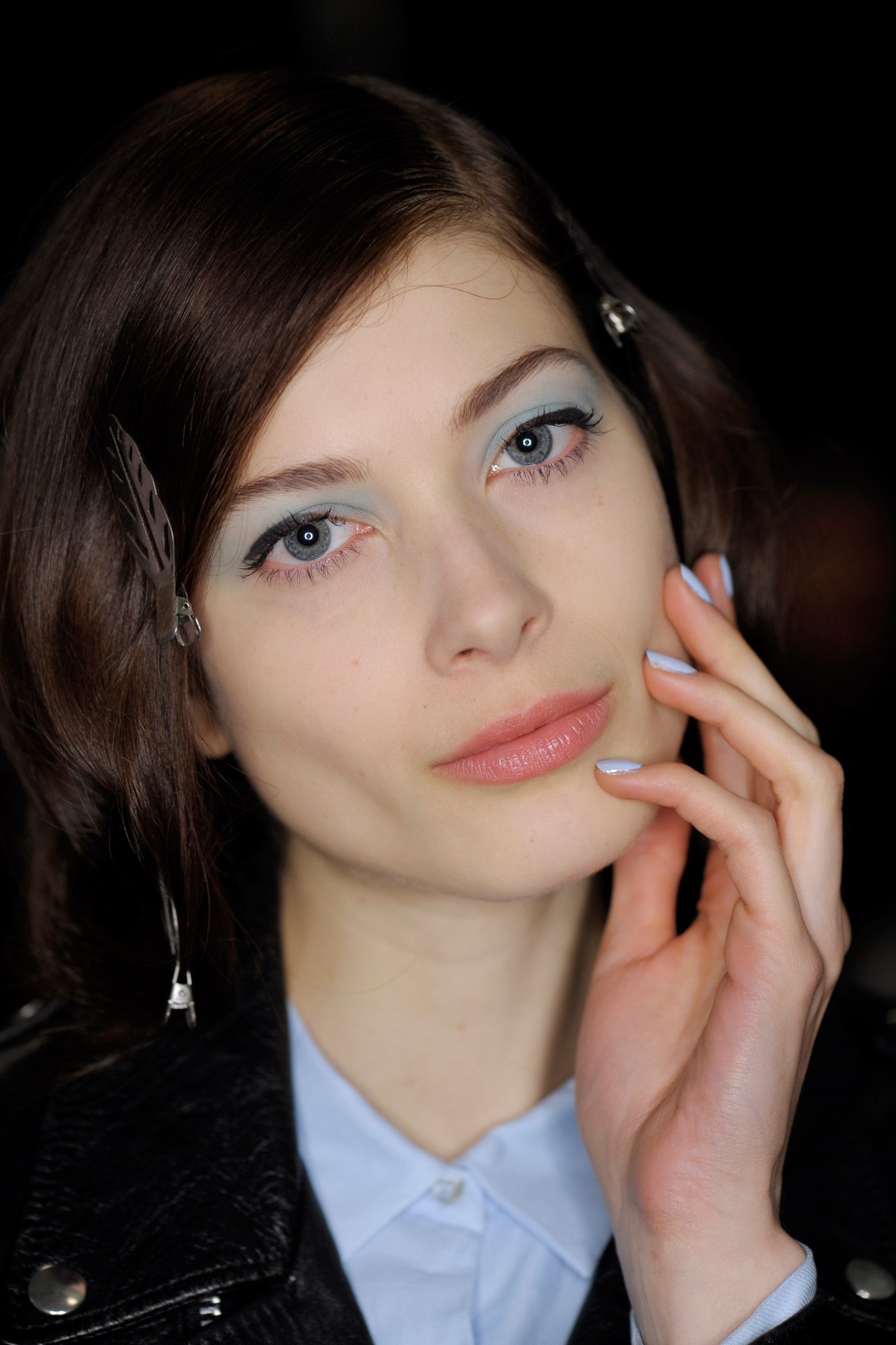 makeup-classes-by-carmina-Cristina-learn how-to-Badgley-Mischka_14SB034-vogue-29jan14-james-cochrane_b